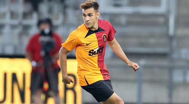 Eren Aydın kendi yazdı kendi söyledi... Galatasaray kampında rapçi futbolcu