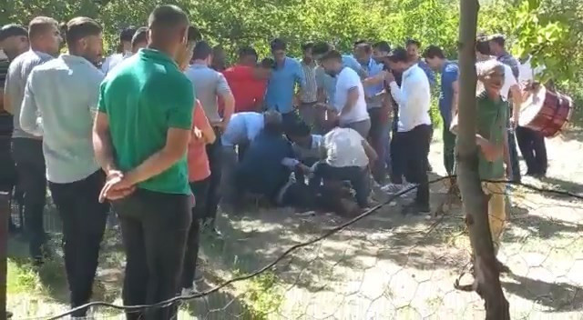 Halay çekerken feci şekilde can verdi, ölümü kameralara da yansıdı