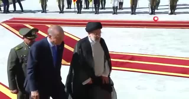 İran'da şaşırtan sürpriz: Erdoğan'a 'Çağrı'lı karşılama