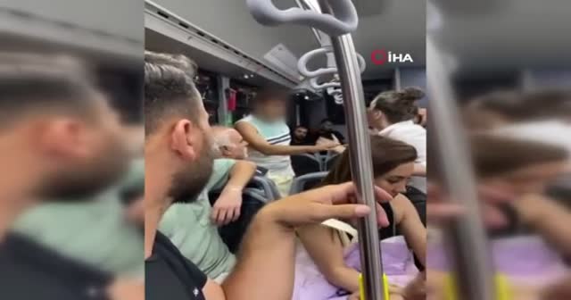 Metrobüste taciz: Kadının fotoğrafını çekti, fark edilince 'sileceğim' dedi