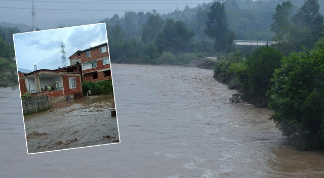 Ordu'da dereler taştı! Ev ve iş yerlerini su bastı