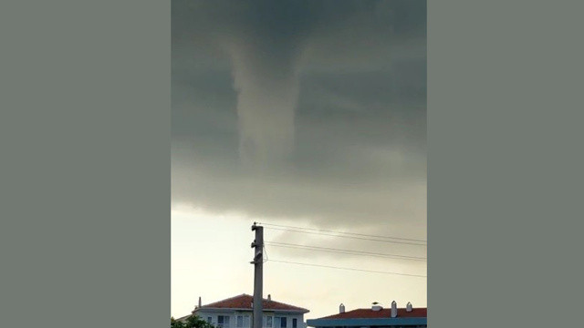 Zonguldak'ta dev hortum görenleri korkuttu