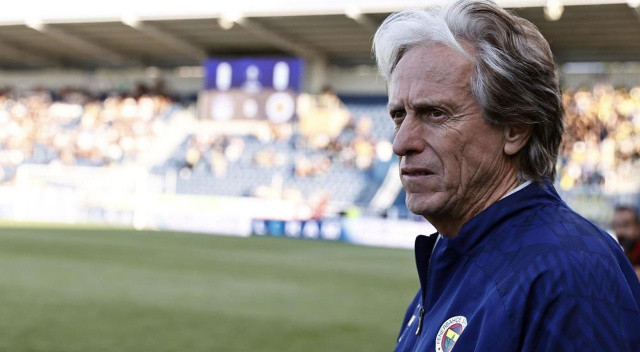 Jorge Jesus: Arda yardımcı hakemlerle konuşuyordu, uyardım. Çok genç bir oyuncu!