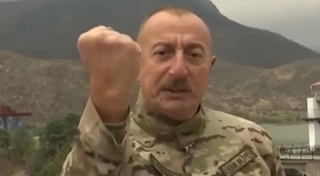 50 şehit yüreklerimizi dağladı, tepkiler sosyal medyada gündem oldu: Herkesin cevabı o meşhur video