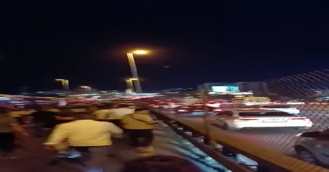 Avcılar metrobüs kazası sefer durdurdu: Vatandaş yollarda kaldı