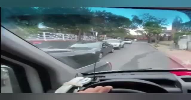 Bakan Koca'dan ambulansın önünü kesen sürücü açıklaması: 'Arada kilometrelerce fark var' deyip tepki gösterdi