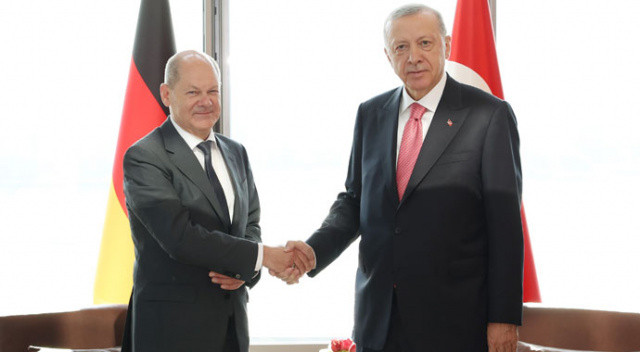 Cumhurbaşkanı Erdoğan, Almanya Başbakanı Scholz ile görüştü görseli