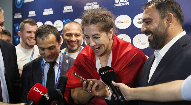 Cumhurbaşkanı Erdoğan'dan Yasemin Adar'a tebrik telefonu... "Son anda yaptığın oyunun adı neydi?"