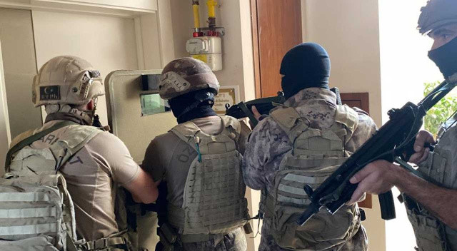Mersin'de terör operasyonu! PKK/KCK propagandası yapan 30 kişiye gözaltı kararı