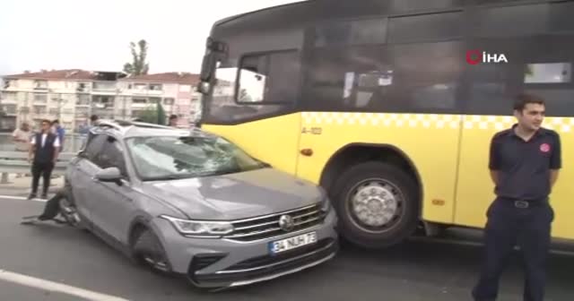 Yenikapı'da bir İETT otobüsü kaza yaptı