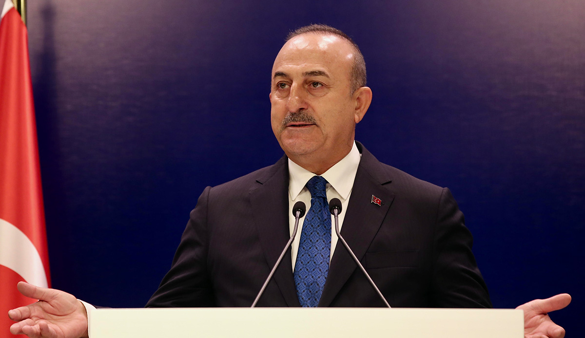 Bakan Çavuşoğlu'ndan Yunanistan'a sert tepki: Utanmaz ve aymazlar