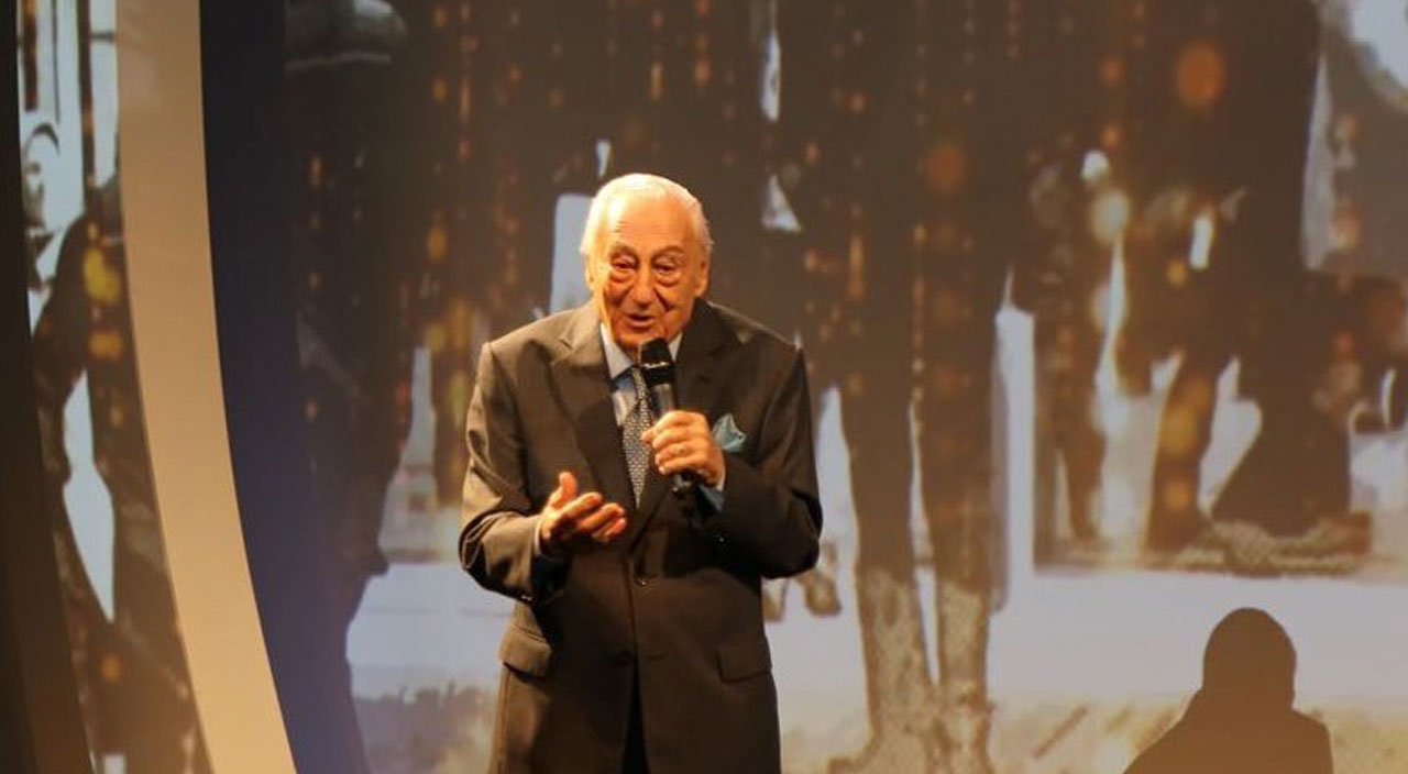 Usta sunucu Halit Kıvanç hayata gözlerini yumdu