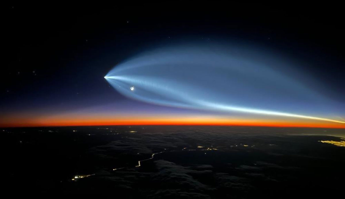 UFO sanıp korkuya kapıldılar... SpaceX’in Falcon 9 roketi Meksika semalarında