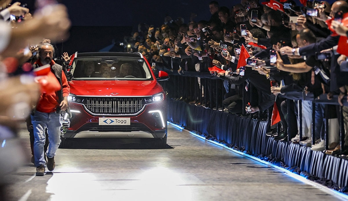 'Üretim yapılmıyor' diyenlere görüntülü cevap! Togg aşamaları saniye saniye paylaştı