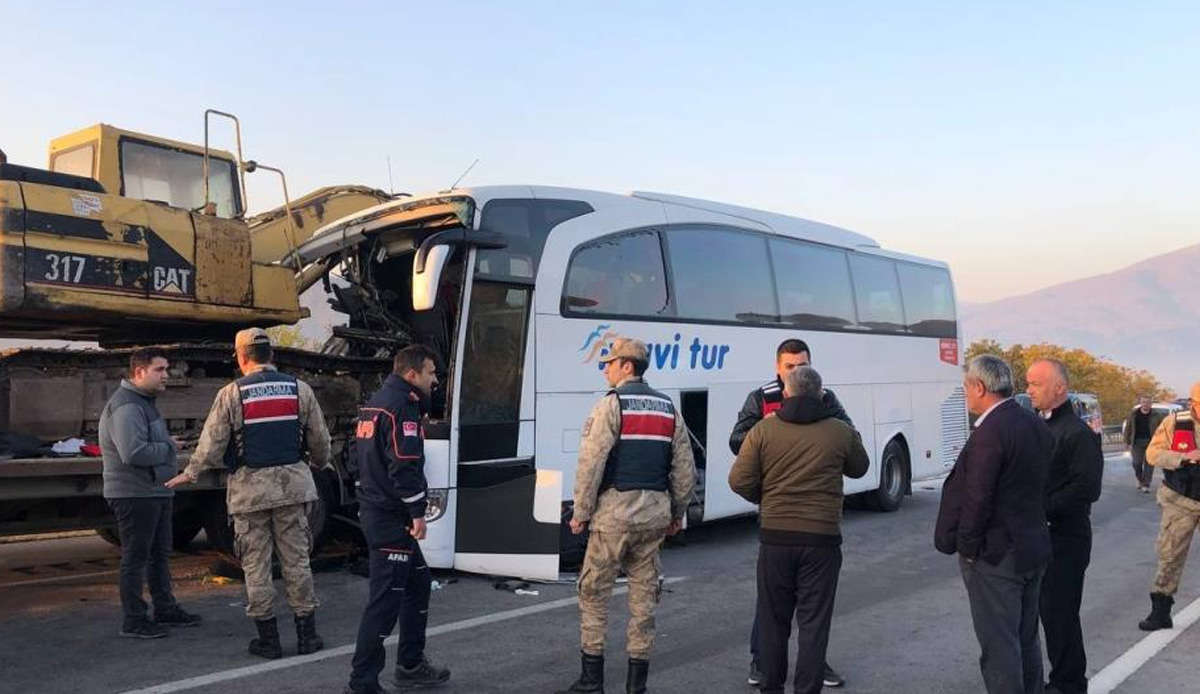 Amasya'da feci kaza: 1 ölü ve çok sayıda yaralı var