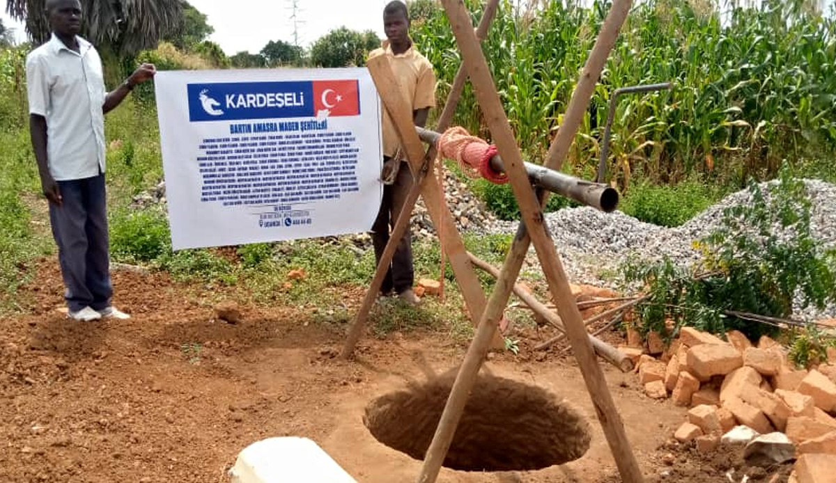 Kardeş Eli Derneği Bartın Amasra’da hayatını kaybeden maden şehitlerinin anısına su kuyusu açtı