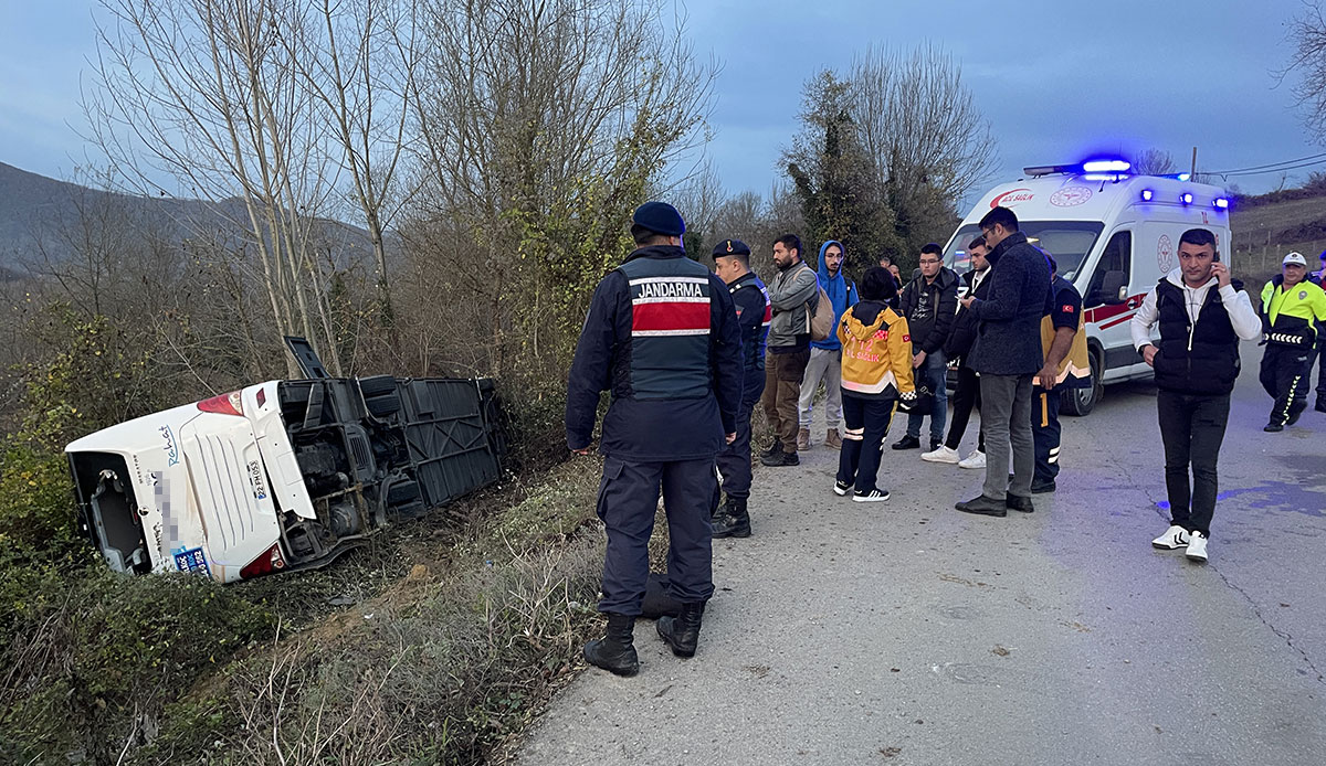 Bartın'da yolcu otobüsü devrildi: 40 yaralı