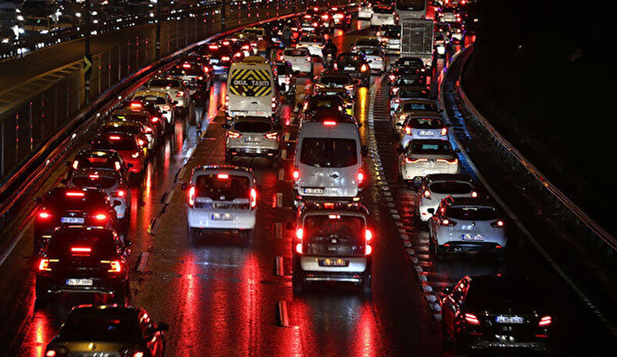 İstanbul’da trafik yoğunluğu yüzde 90’a çıktı