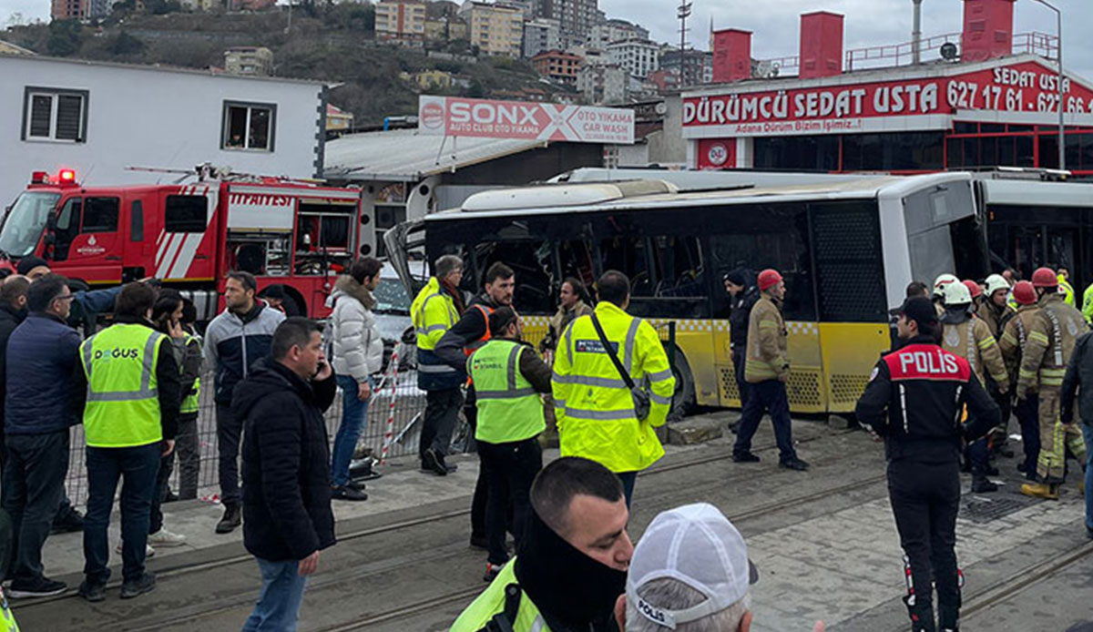 Tramvay'ın İETT otobüsüne çarpma anı kamerada