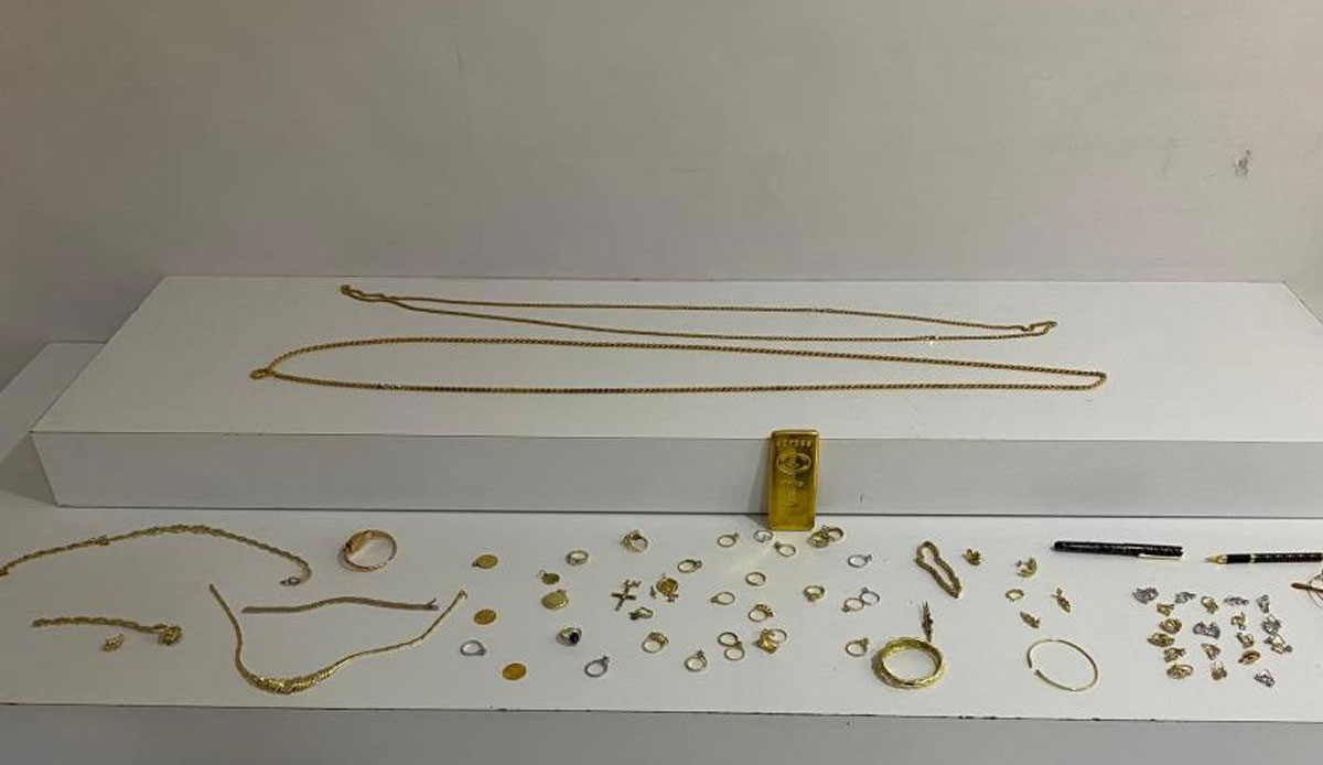 Yaklaşık 4 milyon 500 TL değerinde! Polisim dedi, altınları alıp kayıplara karıştı