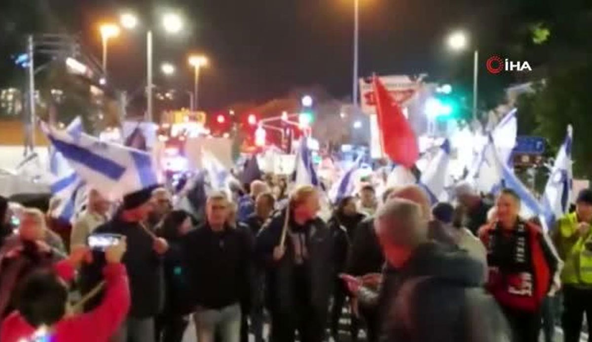 İsrail'de protesto: Netanyahu karşıtları sokağa indi