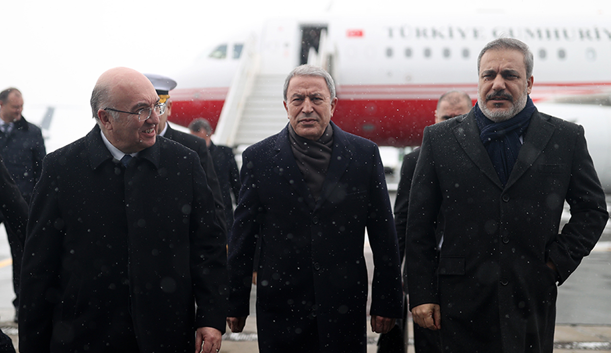 Bakan Akar'dan Suriyelilere güvence: Kardeşlerimizin aleyhine bir şey söz konusu değil