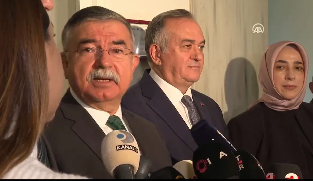 AK Parti'den MHP'ye başörtüsü teklifi ziyareti: İsmet Yılmaz, düzenlemenin komisyona geleceği tarihi açıkladı