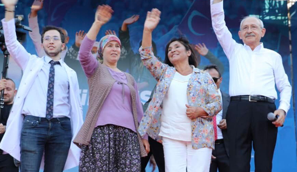 Binlerce CHP'li alkışlamıştı! Esma Ay, AK Parti'ye katıldı