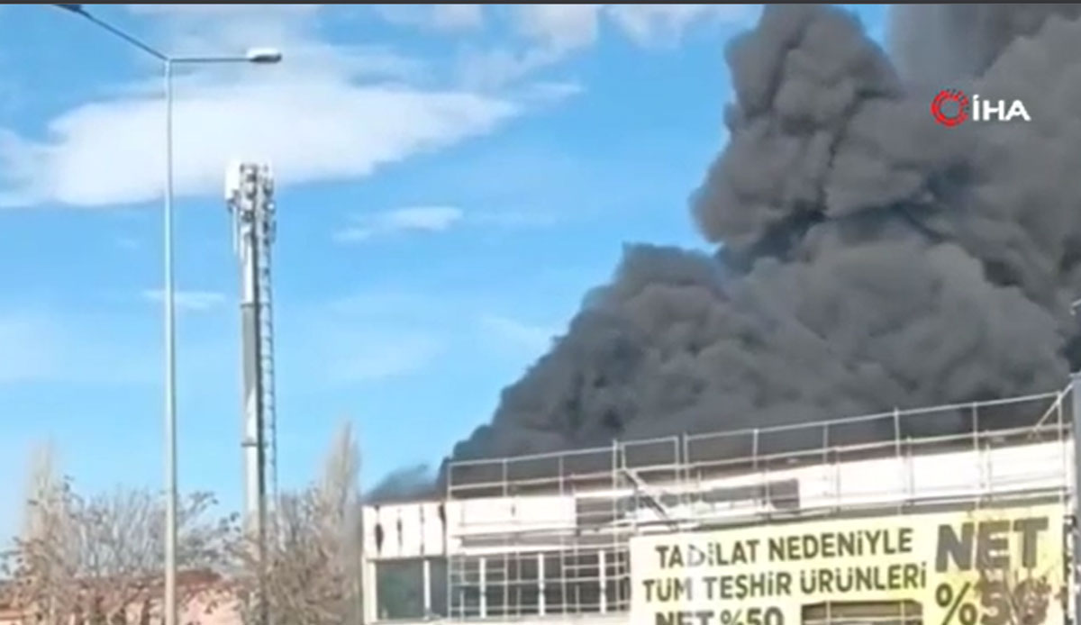 Ankara'da halı mağazasında yangın! Ekipler sevk edildi