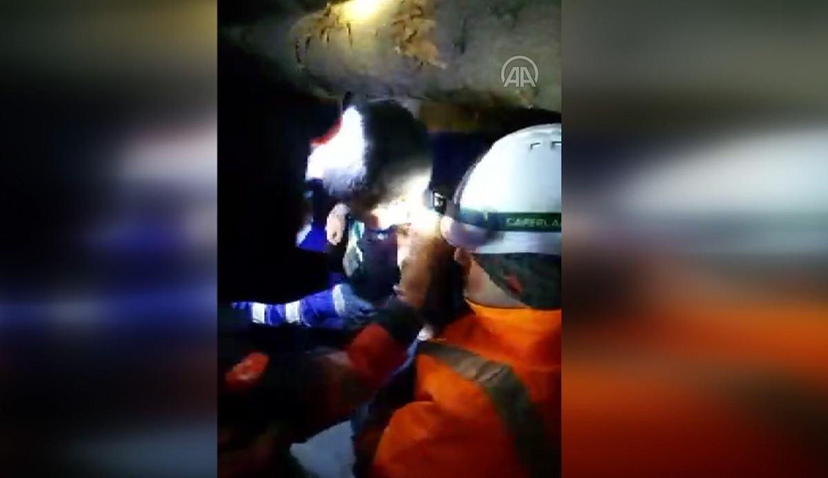 Enkazdan çıktı, sakız istedi: 7 yaşındaki Ahmet'i TTK ekipleri 70 saat sonra enkazdan çıkarabildi