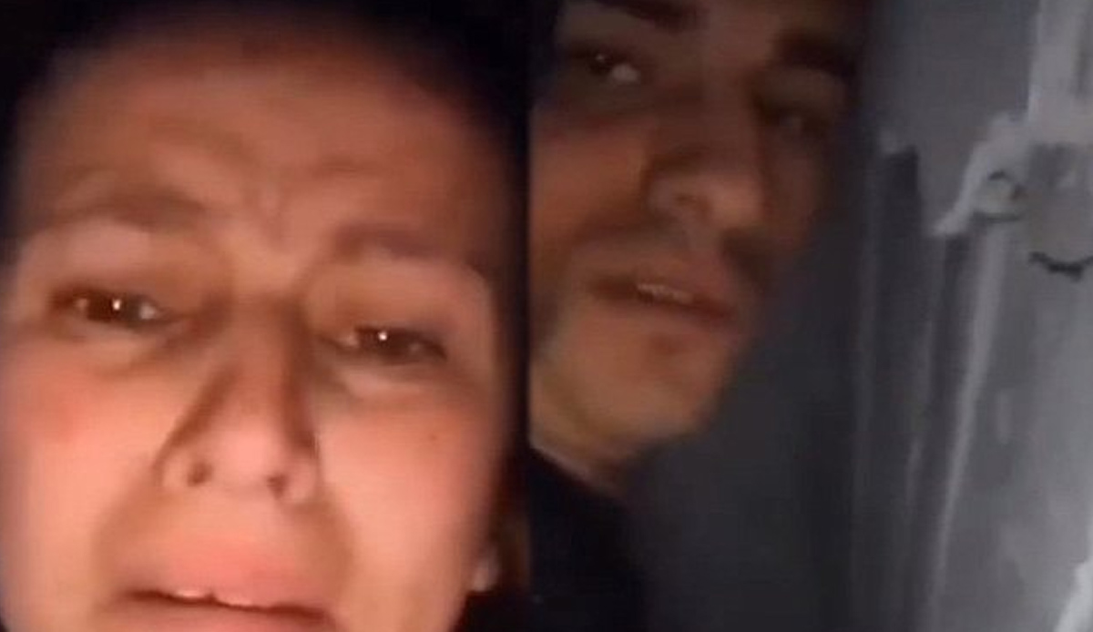 Kahramanmaraş'ta enkaz altında helallik isteyen aile kurtarıldı