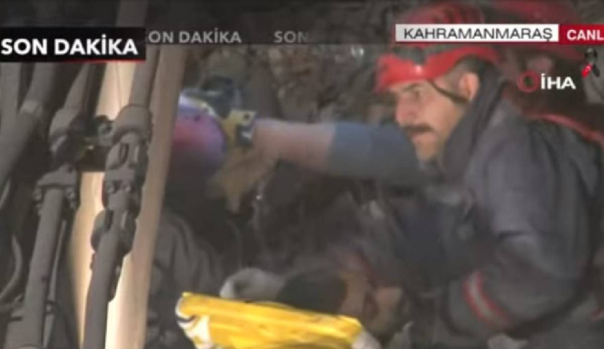 27 yaşındaki Muhammed 140. saatte hayata el salladı