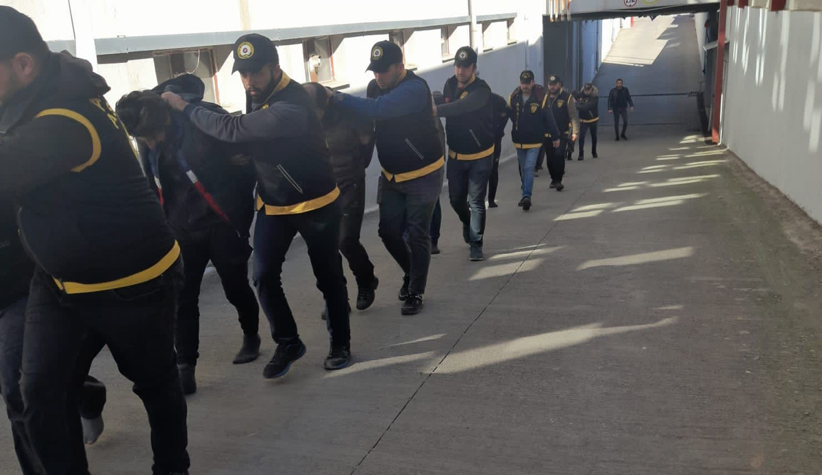 Adana'da 'deprem' hırsızlarına af yok: 10 zanlı tutuklandı