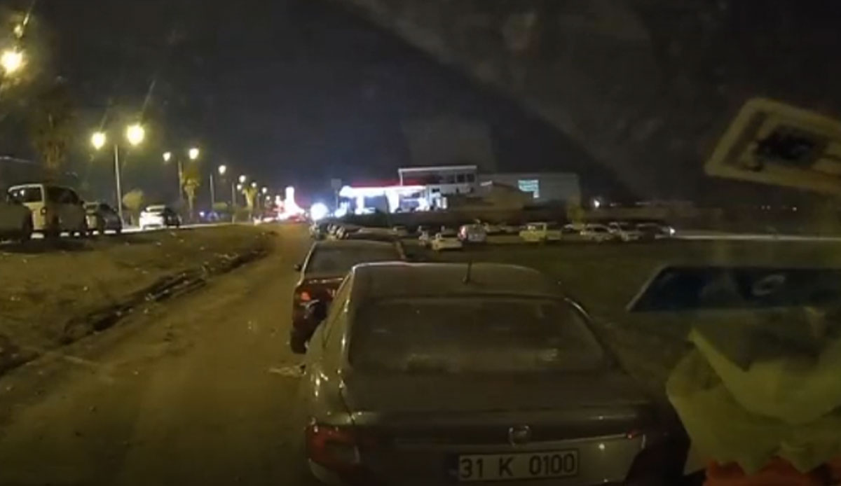 Hatay depremi kameralara böyle yansıdı! Mavi ışıklar yine ortaya çıktı