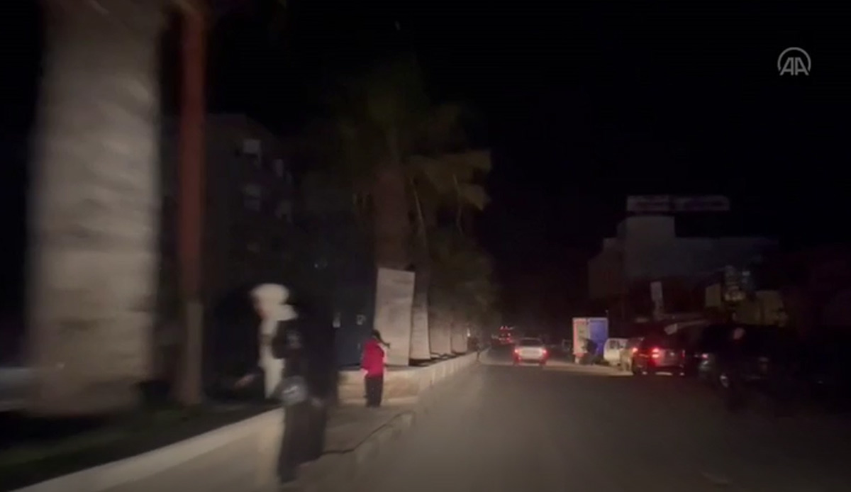 Hatay'daki depremler Suriye'de de hissedildi: Bazı binalar yıkıldı