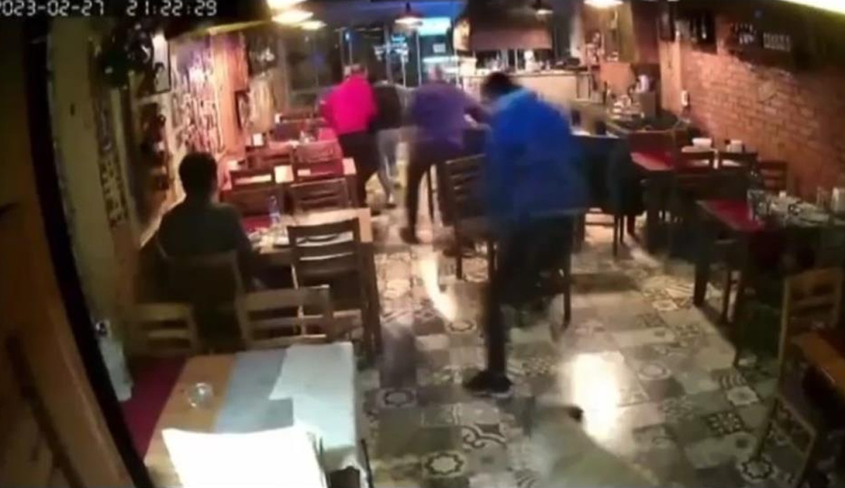 İzmir'deki deprem anı kamerada