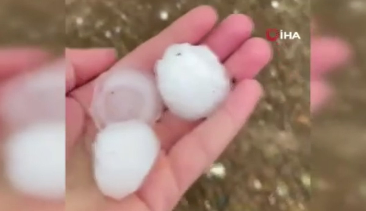 BAE'yi sağanak ve dolu vurdu, yetkililer uyarıda bulundu