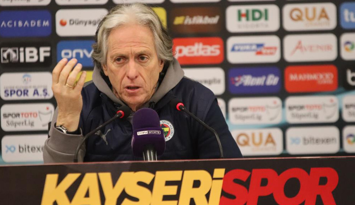 Jorge Jesus'tan Sevilla yorumu: UEFA Avrupa Ligi'nin Real Madrid'i diyebiliriz