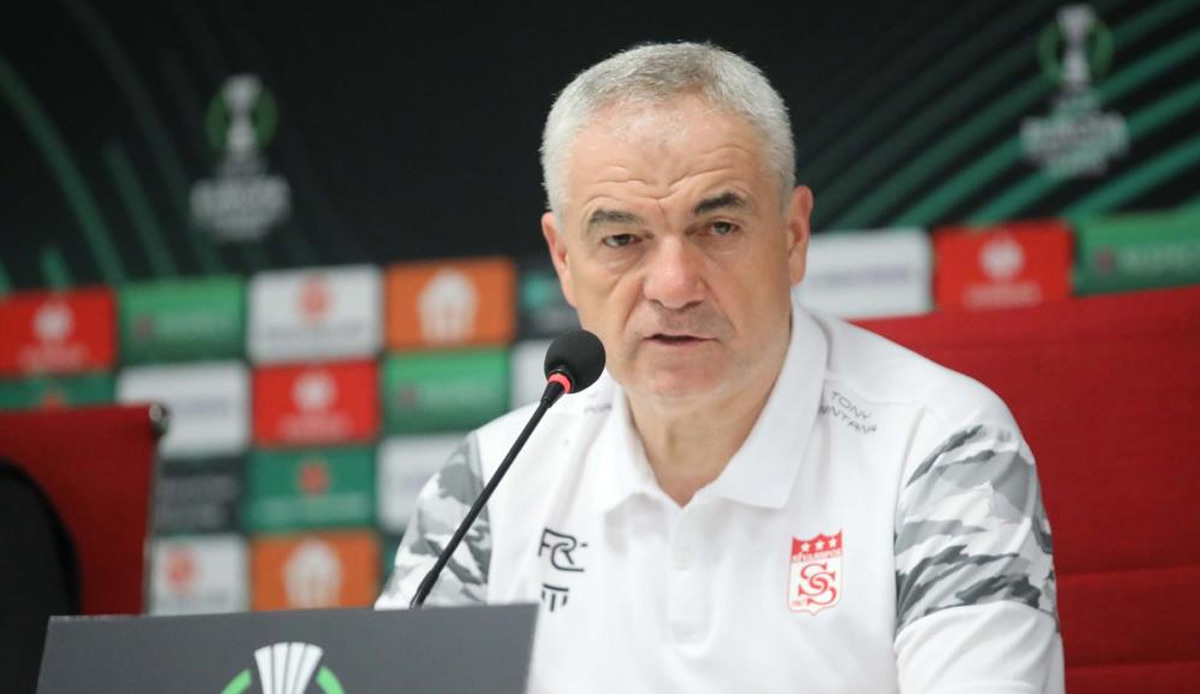 Rıza Çalımbay: Tribünleri dolduracağına inanıyorum, Sivasspor için tarihi bir maç