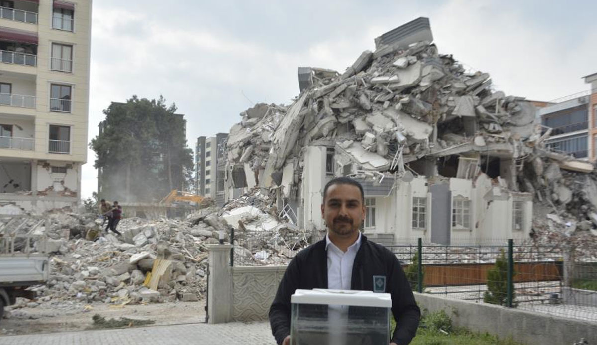 Depremden 44 gün sonra evine girdi, gördüğü manzara karşısında tüyleri diken diken oldu