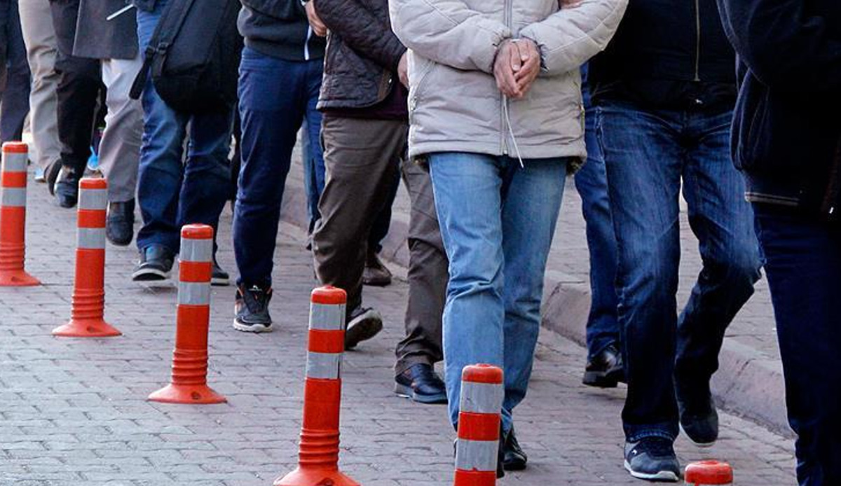 Eskişehir'de 'Kökünü Kurutma Operasyonu': 42 kişi gözaltına alındı, çok sayıda uyuşturucu ele geçirildi