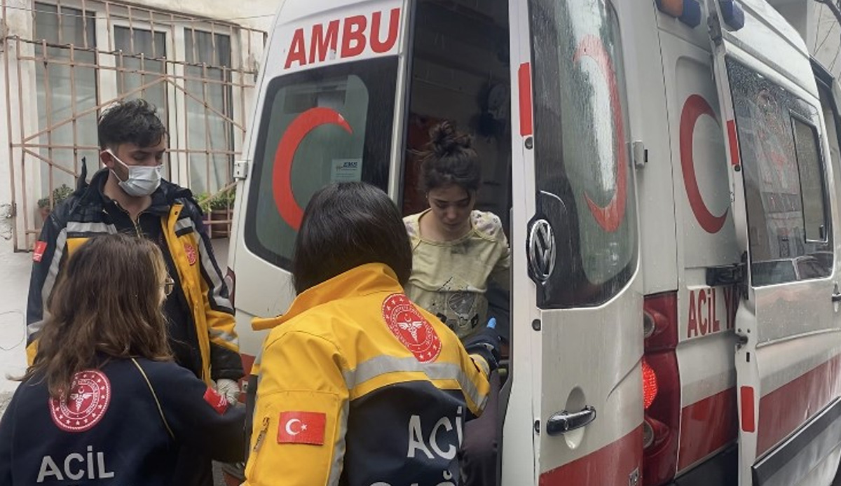Bursa’da korkutan yangın! Yatalak nine ve torunu evden faciadan kıl payı kurtuldu