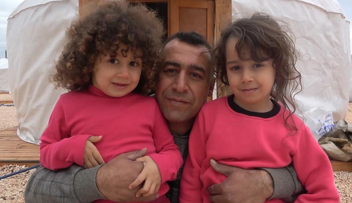 Şehir dışındaki ailesinin yanına gidecekken depreme yakalandı görseli