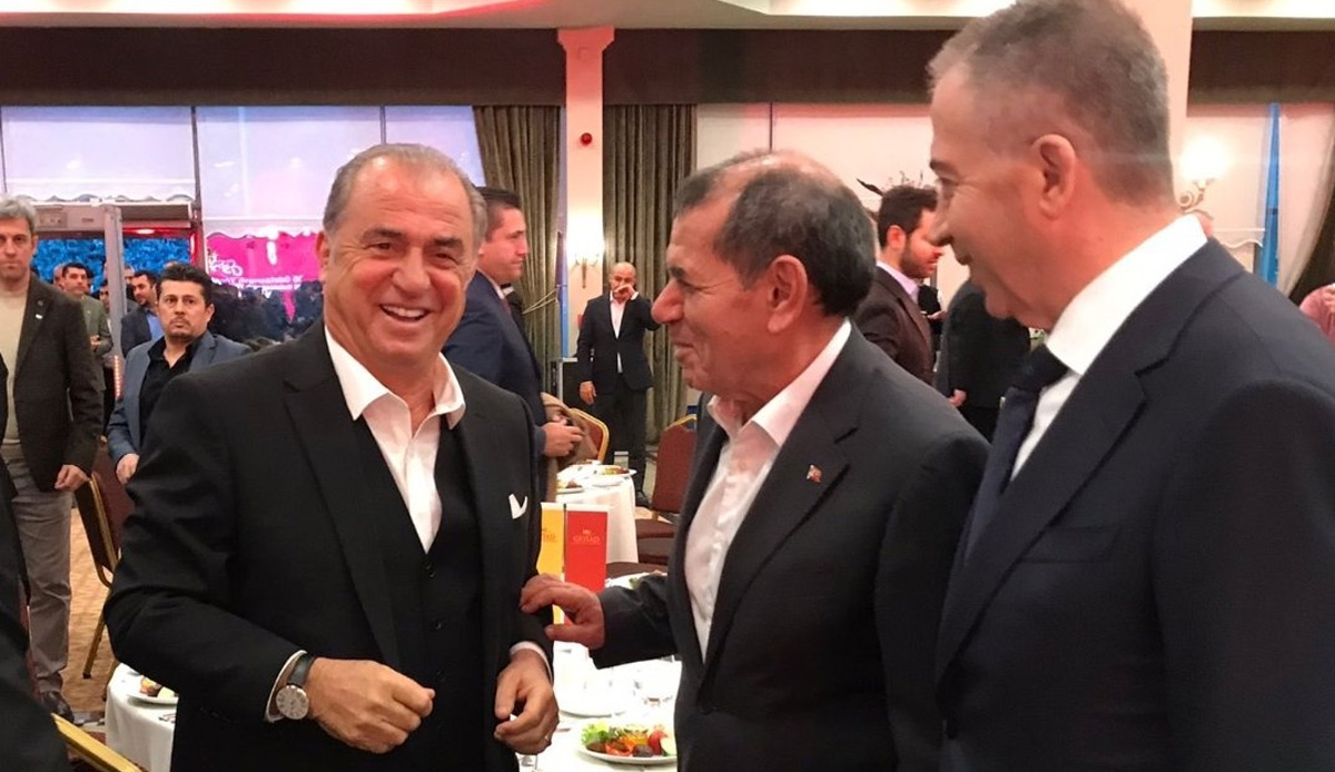 1905 GSYİAD iftarında Fatih Terim rüzgarı! Galatasaray camiası bir araya geldi