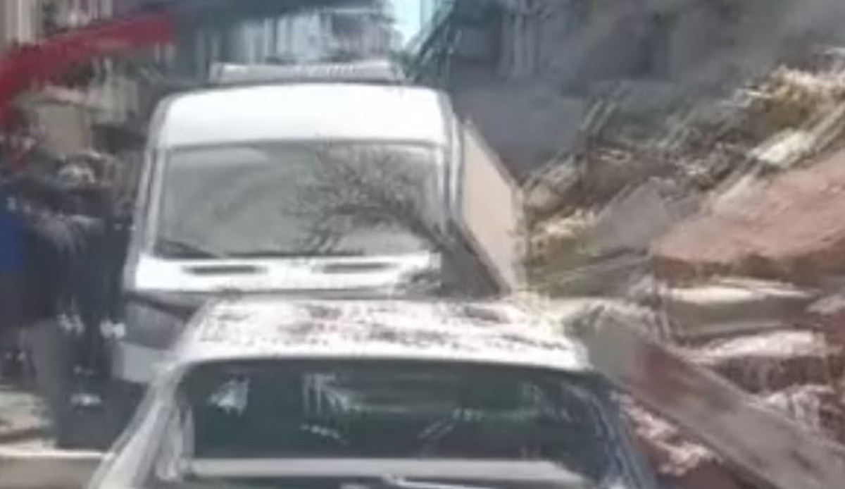 Güngören'de metruk bina çöktü! Olay yerine ekipler sevk edildi