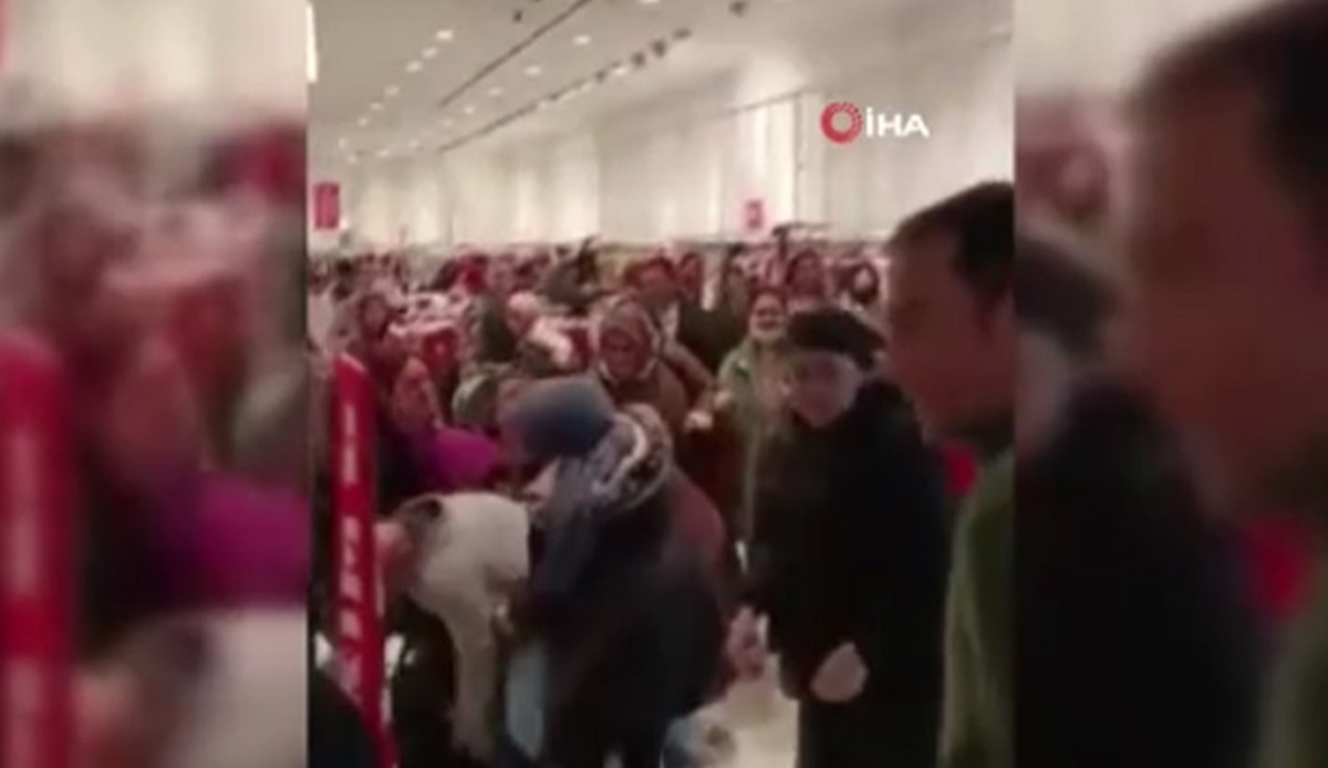 Zircir mağazadan hakaret gibi indirimli ürün dağıtımı