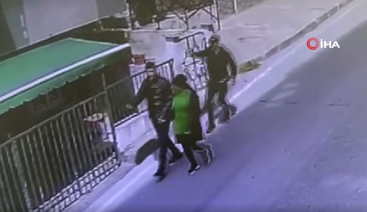 Küçükçekmece'de korku dolu dakikalar!  Sokak ortasında silahlı saldırı: 1 ölü