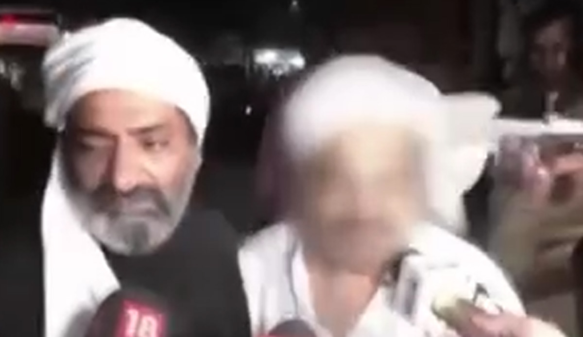 Eski siyasetçi ve kardeşi canlı yayında öldürüldü