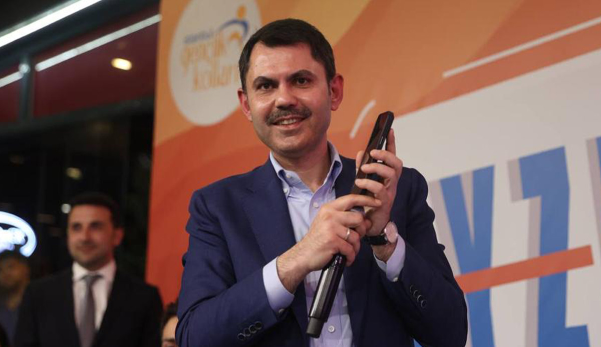 Bakan Kurum gençleri kırmadı, Cumhurbaşkanı Erdoğan'ı telefonla aradı