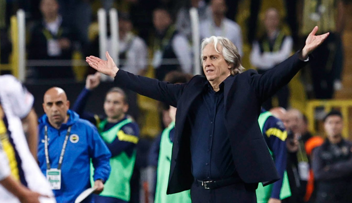 Jorge Jesus: Neden Galatasaray hep bizden önce oynuyor?